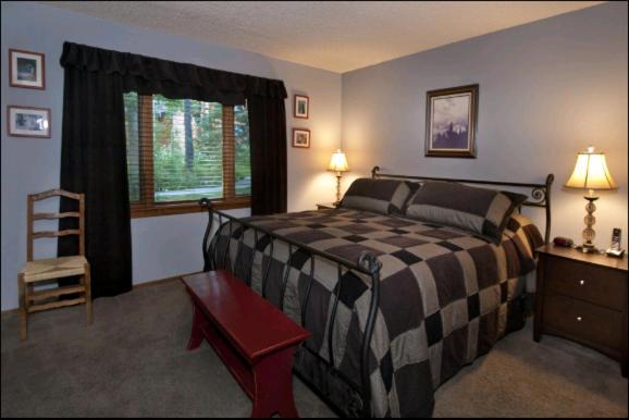 Meadow Ridge Condos By Mammoth Slopes Lodging Mammoth Lakes Rom bilde